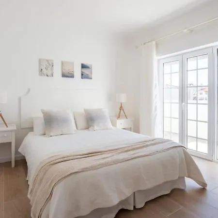 Beautiful Newly Renovated In 2024 On Portuguese * Amoreira (Leiria)