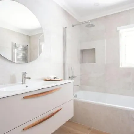 Beautiful Newly Renovated In 2024 On Portuguese * Amoreira (Leiria)