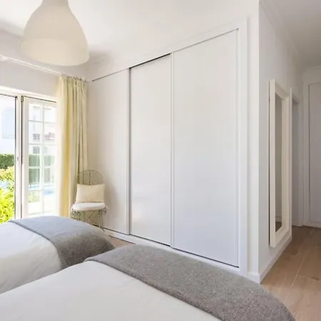 Beautiful Newly Renovated In 2024 On Portuguese