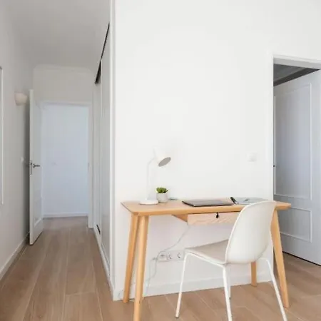 Beautiful Newly Renovated In 2024 On Portuguese * Amoreira (Leiria)