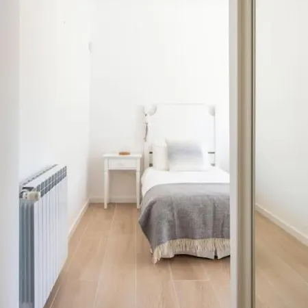 Beautiful Newly Renovated In 2024 On Portuguese 别墅