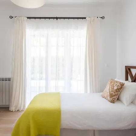 Beautiful Newly Renovated In 2024 On Portuguese 别墅 *