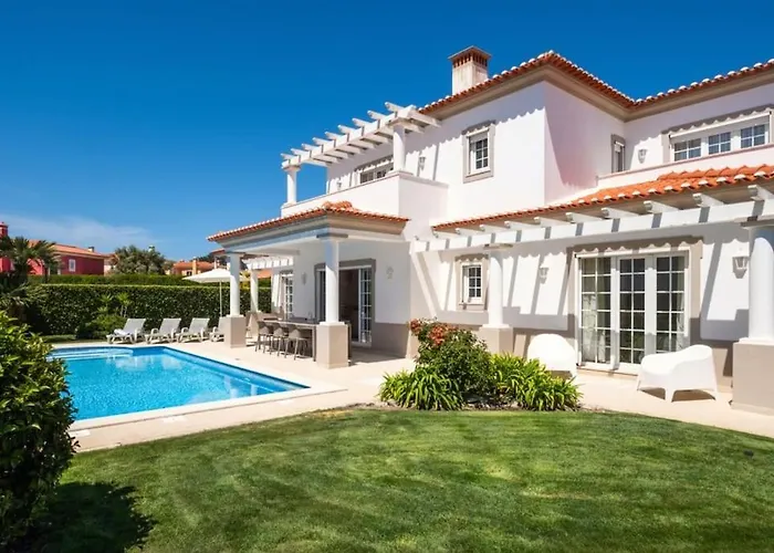 Beautiful Newly Renovated In 2024 On Portuguese 빌라 *