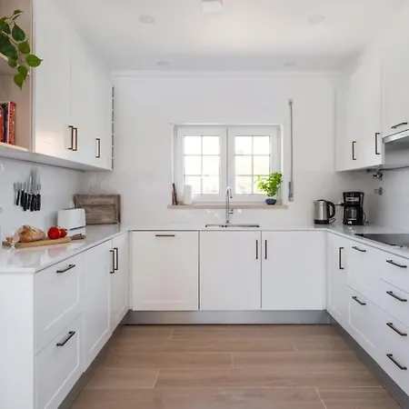 Beautiful Newly Renovated In 2024 On Portuguese Amoreira (Leiria)