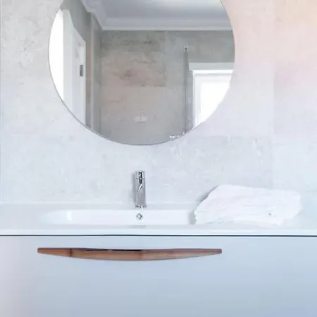 Beautiful Newly Renovated In 2024 On Portuguese Villa