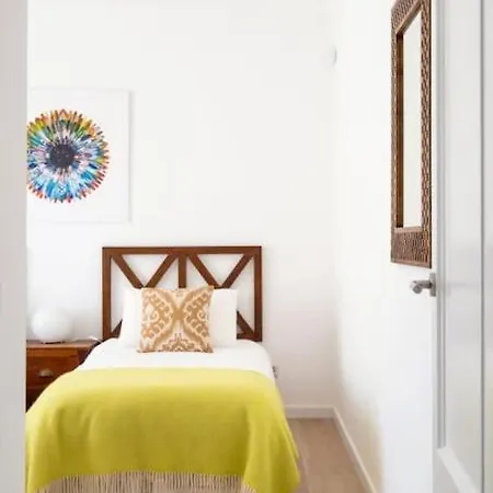 Beautiful Newly Renovated In 2024 On Portuguese * Amoreira (Leiria)