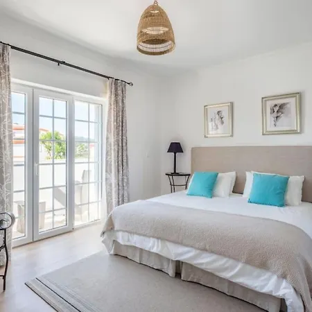 Beautiful Newly Renovated In 2024 On Portuguese