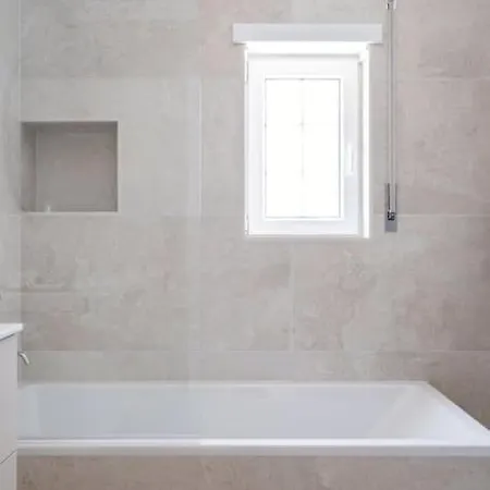 Beautiful Newly Renovated In 2024 On Portuguese * Amoreira (Leiria)