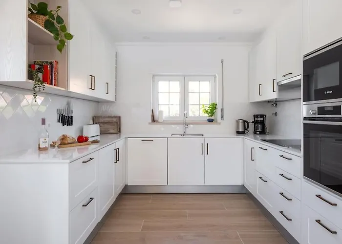 Beautiful Newly Renovated In 2024 On Portuguese Amoreira