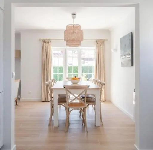 Beautiful Newly Renovated In 2024 On Portuguese ヴィラ *