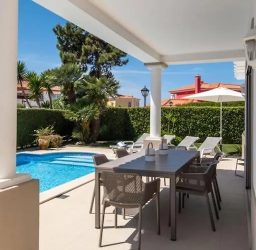 Beautiful Newly Renovated In 2024 On Portuguese *