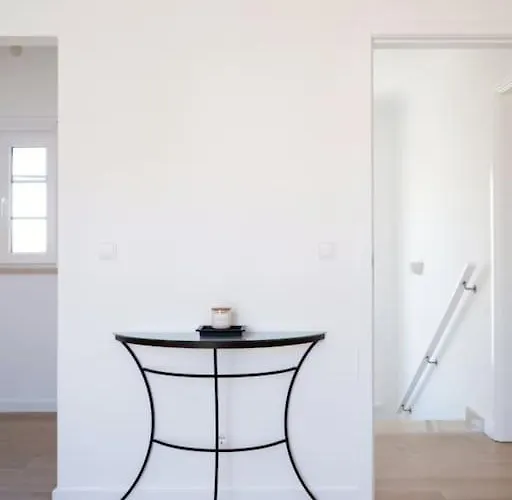 Beautiful Newly Renovated In 2024 On Portuguese *