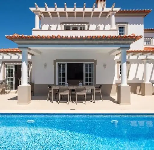 Beautiful Newly Renovated In 2024 On Portuguese